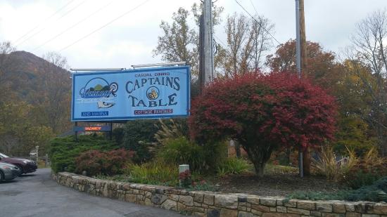 Captains Table is a part of the many restaurants near Boone wedding venues