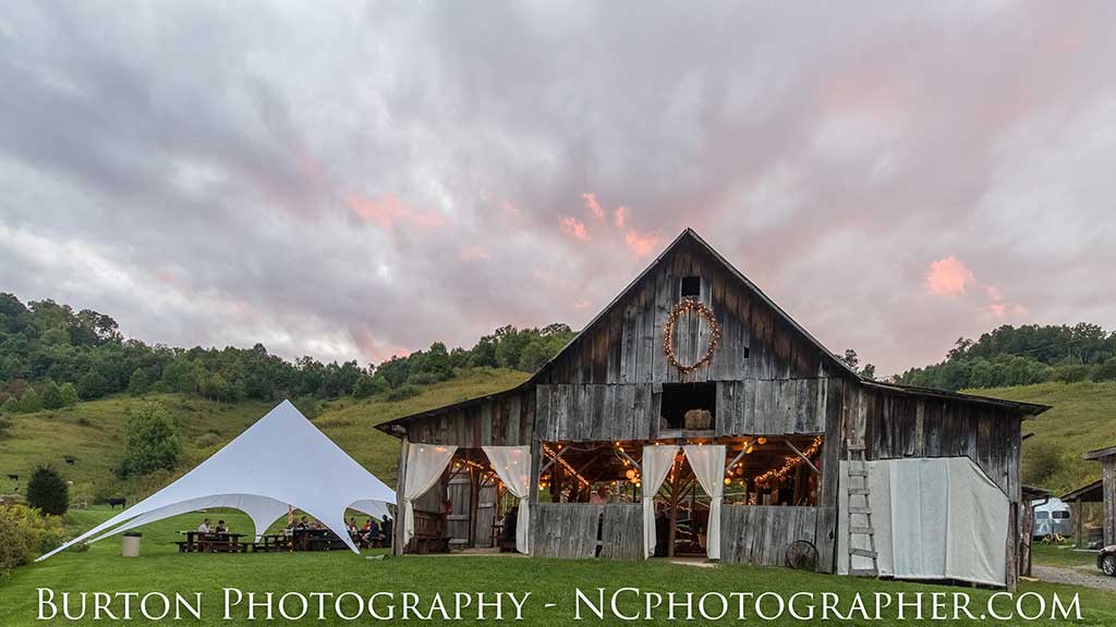 Wedding Venue - WFFbarntent@1x